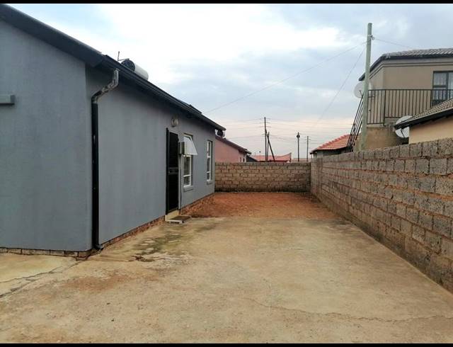 3 BEDROOM HOUSE FOR SALE IN BRAM FISCHERVILLE